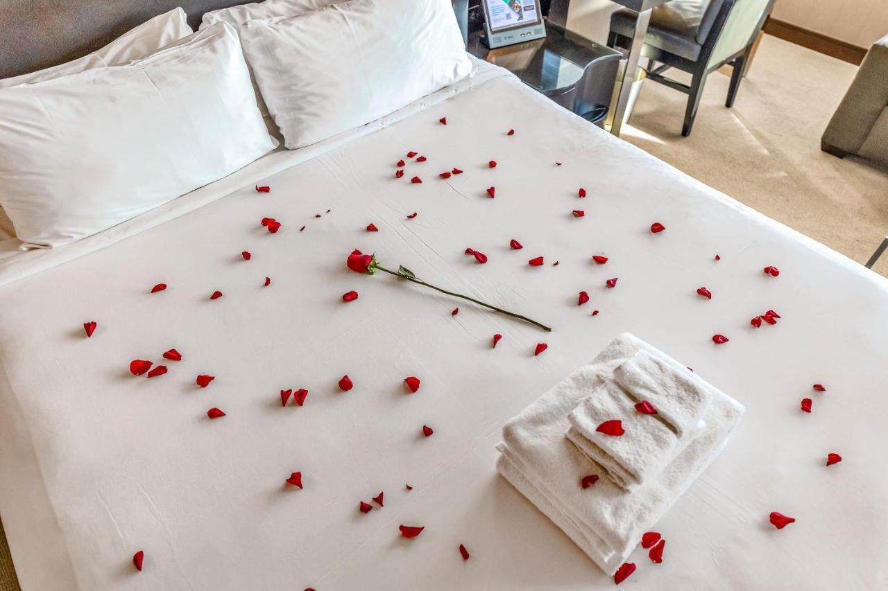 Vdara Beautiful Suite On 22Nd Flr Free Valet Parking Las Vegas Exterior photo