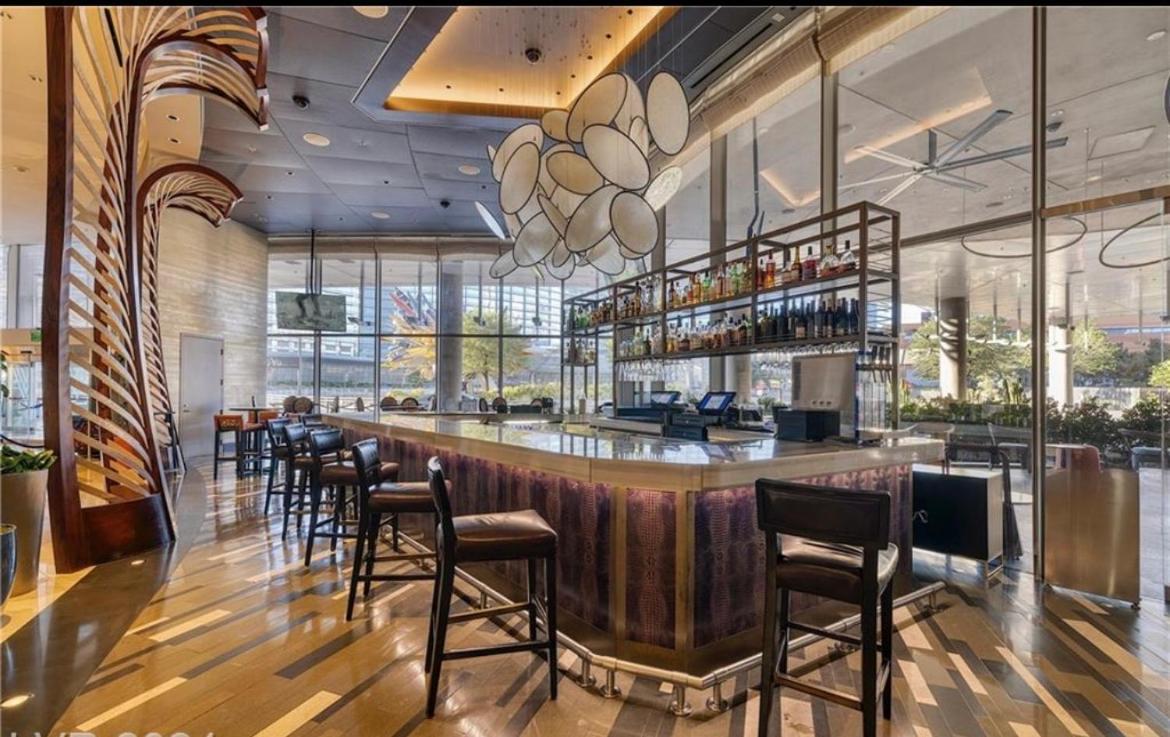 Vdara Beautiful Suite On 22Nd Flr Free Valet Parking Las Vegas Exterior photo